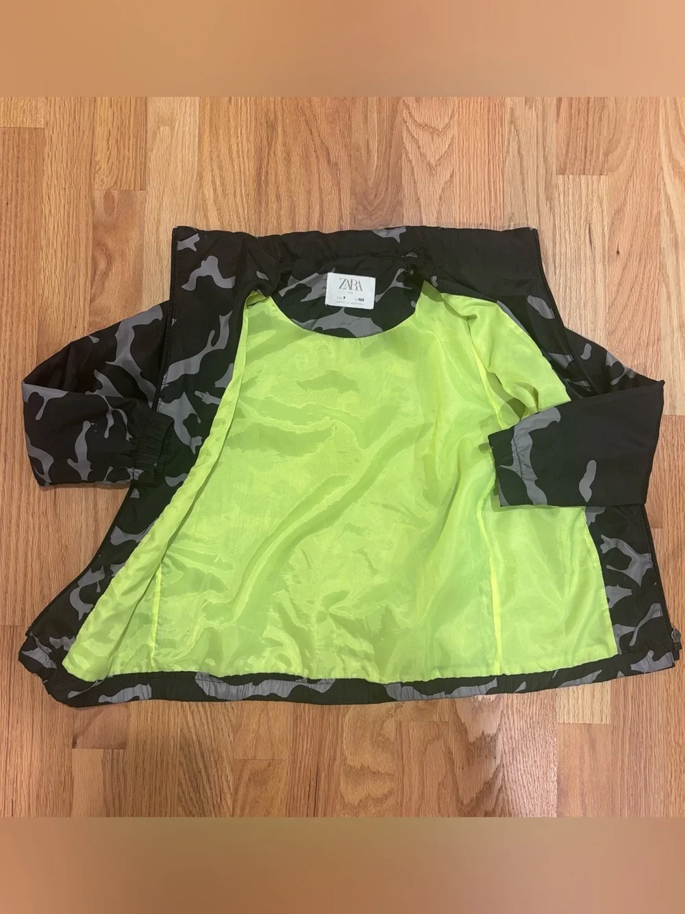 Zara Kids Camo Packaway Hood Windbreaker Jacket “Keep Active” Size 7